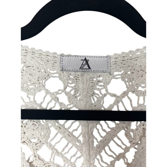 100 % Cotton White Crochet Tank-NWOT - Picture 3 of 4